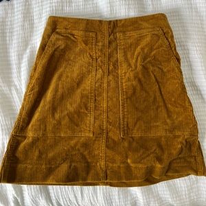 Uniqlo size 2 corduroy skirt